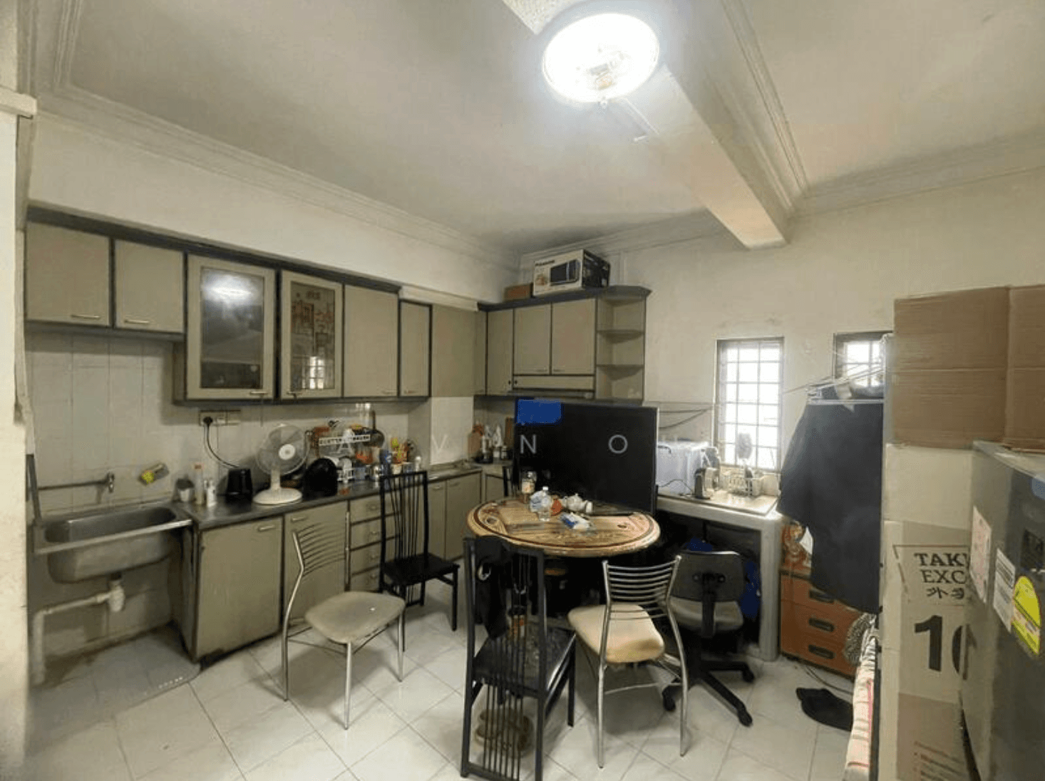 demo-kitchen